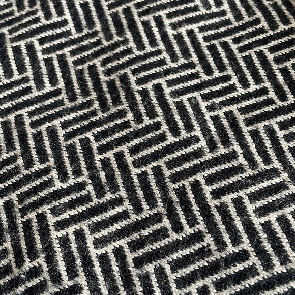 Lulu Lemon sweater - Picture 2 of 3